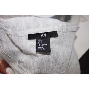 H&M Sweaters - H&M Gray Boat Neck Knit Oversized Drapey Sweater H&M Sweaters - H&M Gray Boat Neck Knit Oversized Drapey Sweater